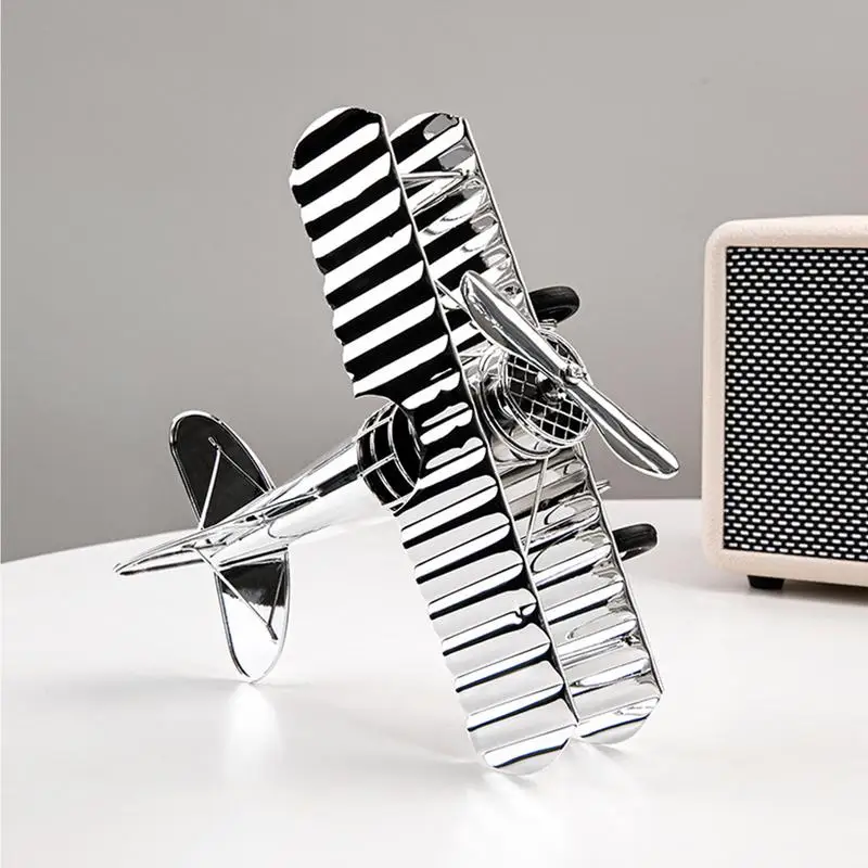 Retro metallväggskulptur av flygplan - Vintage flygkonst för industriell heminredning