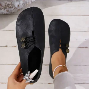 Damskor i mocka med slip-on-motiv – Snygga vardagsskor för vardagsbruk